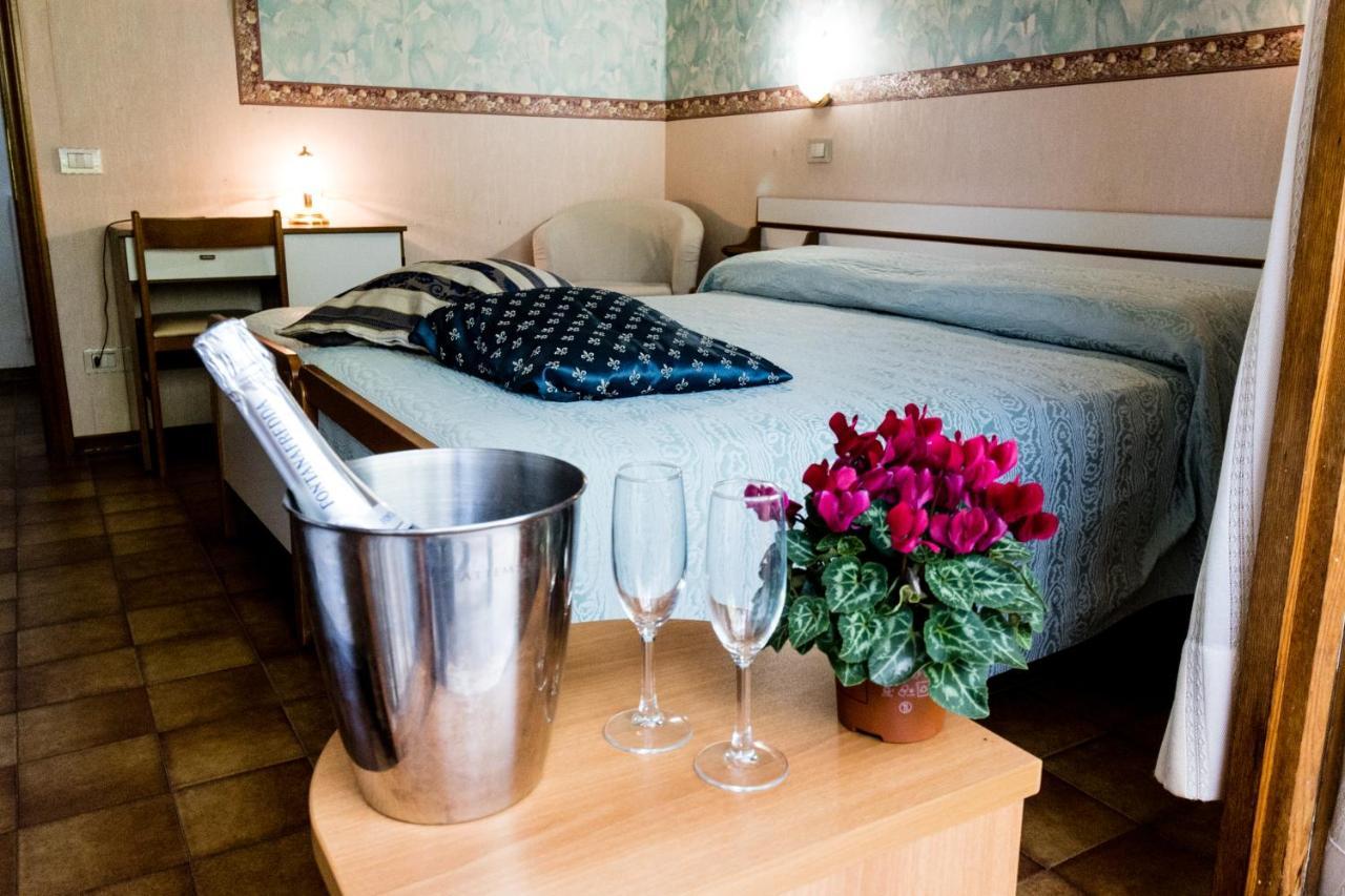 Da Elio Hotel Piegaro  Bagian luar foto