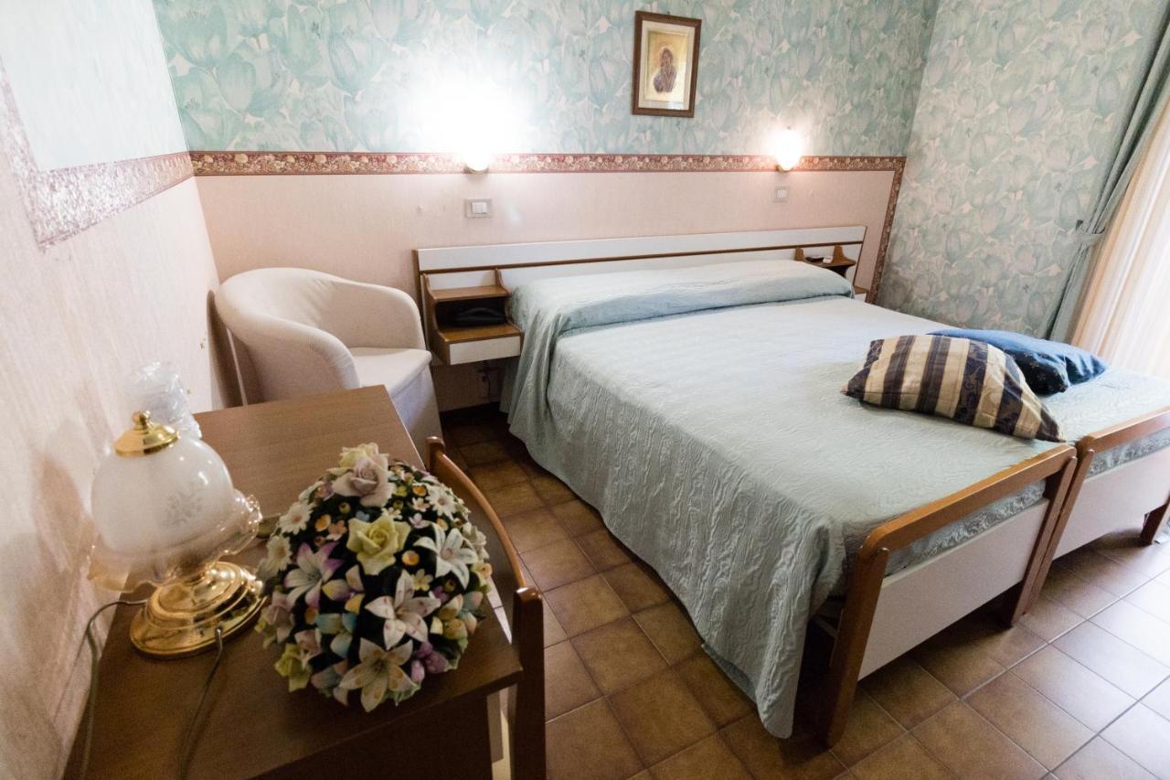 Da Elio Hotel Piegaro  Bagian luar foto